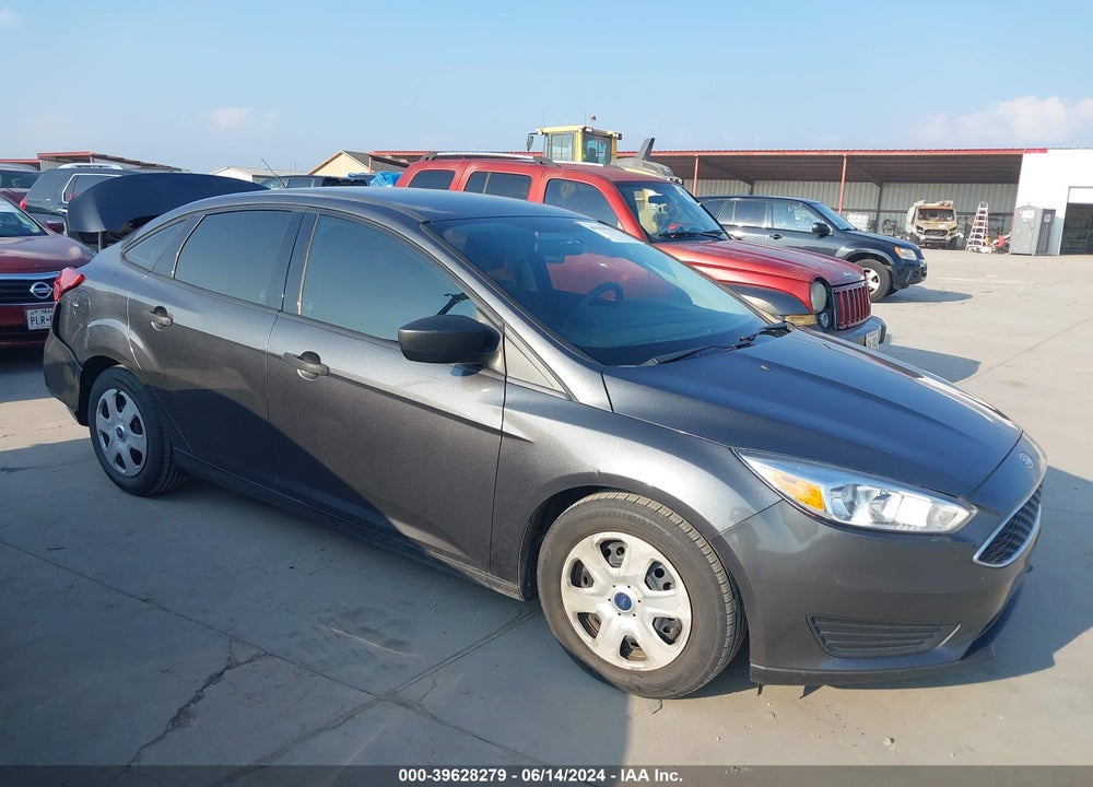 2018 FORD FOCUS S VIN: 1FADP3E21JL292837