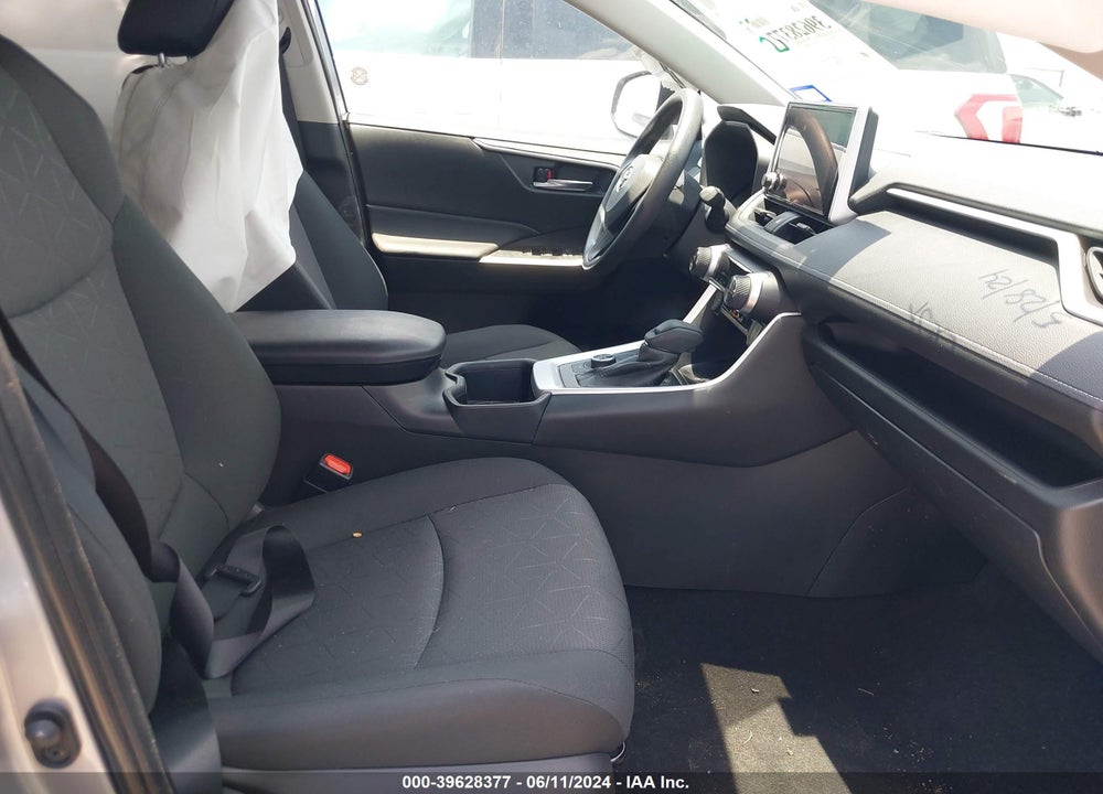 2024 TOYOTA RAV4 HYBRID XLE VIN: 2T3RWRFV8RW202669