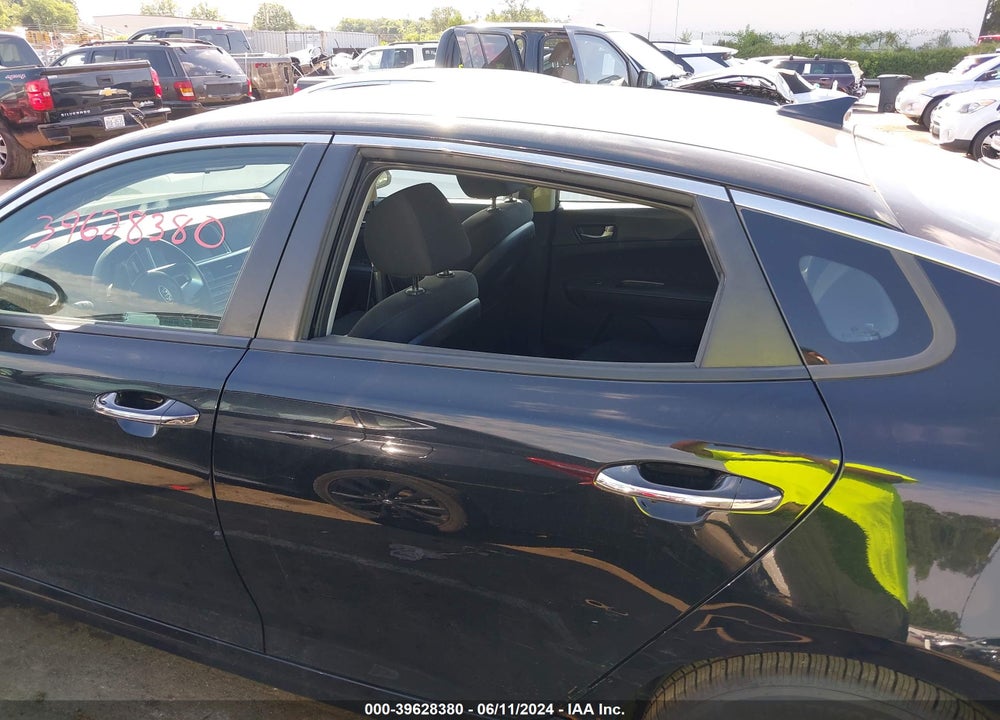 2019 KIA OPTIMA LX VIN: 5XXGT4L33KG330784