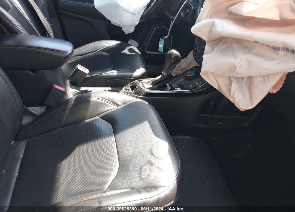 2018 JEEP COMPASS LIMITED 4X4 VIN: 3C4NJDCB6JT395622