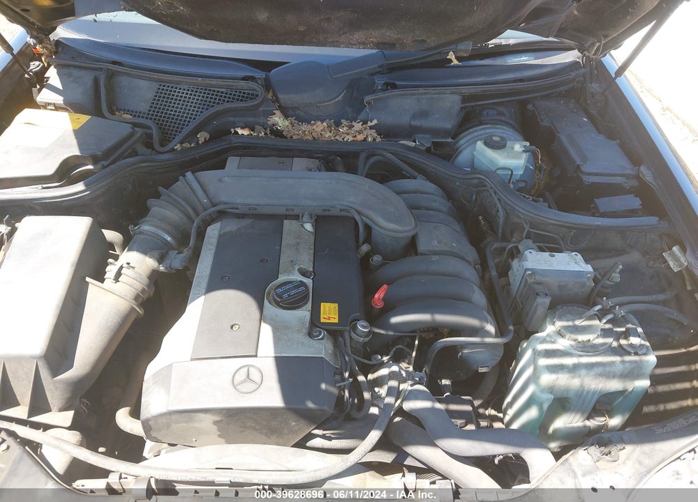 1997 MERCEDES-BENZ E 320 VIN: WDBJF55F7VA352974