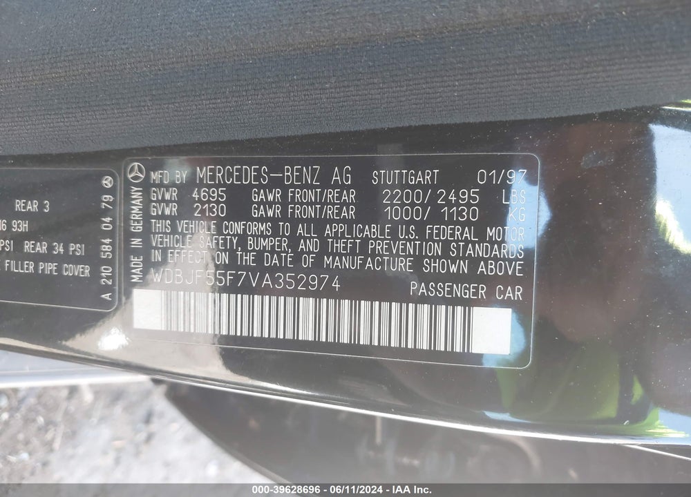 1997 MERCEDES-BENZ E 320 VIN: WDBJF55F7VA352974