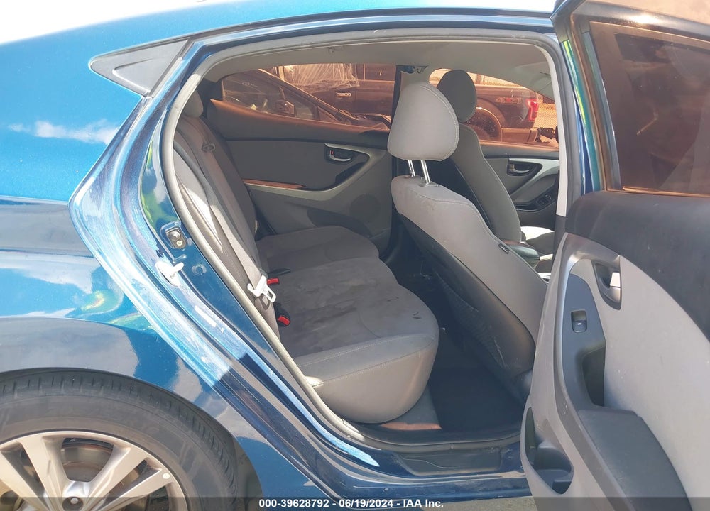 2014 HYUNDAI ELANTRA SE VIN: KMHDH4AE4EU081611