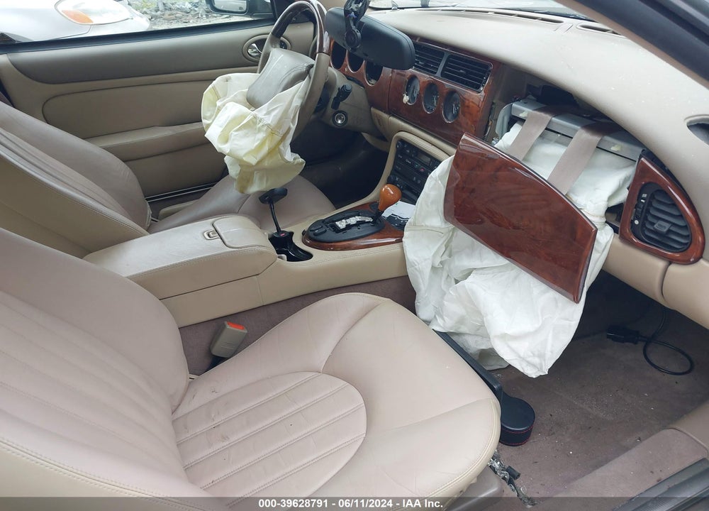 2000 JAGUAR XK8 VIN: SAJJA41C3YNA02734