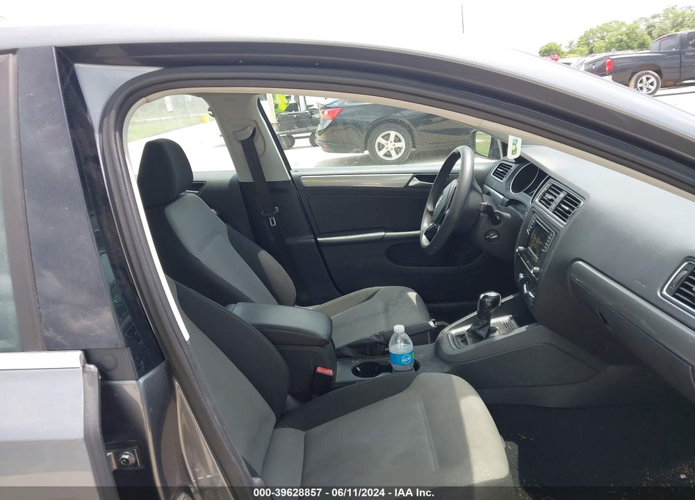 2017 VOLKSWAGEN JETTA 1.4T S VIN: 3VW2B7AJ7HM415406
