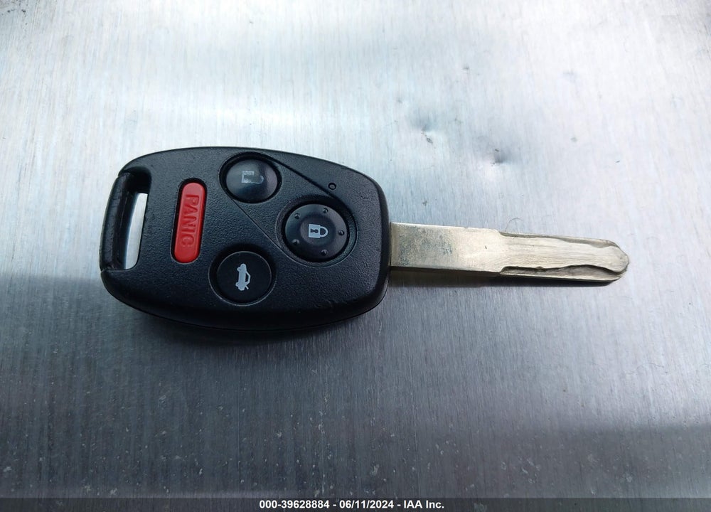 2005 HONDA ACCORD 3.0 EX VIN: 1HGCM66805A076273
