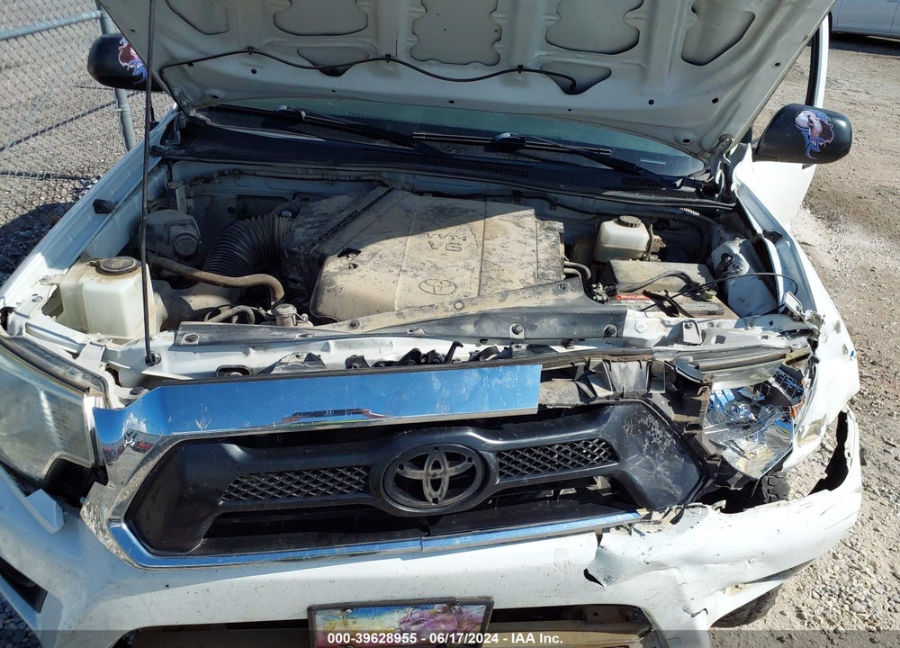 2015 TOYOTA TACOMA BASE V6 VIN: 5TFLU4EN1FX148039