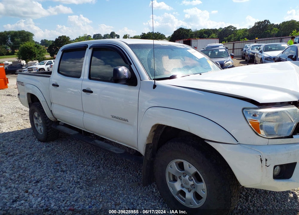 2015 TOYOTA TACOMA BASE V6 VIN: 5TFLU4EN1FX148039