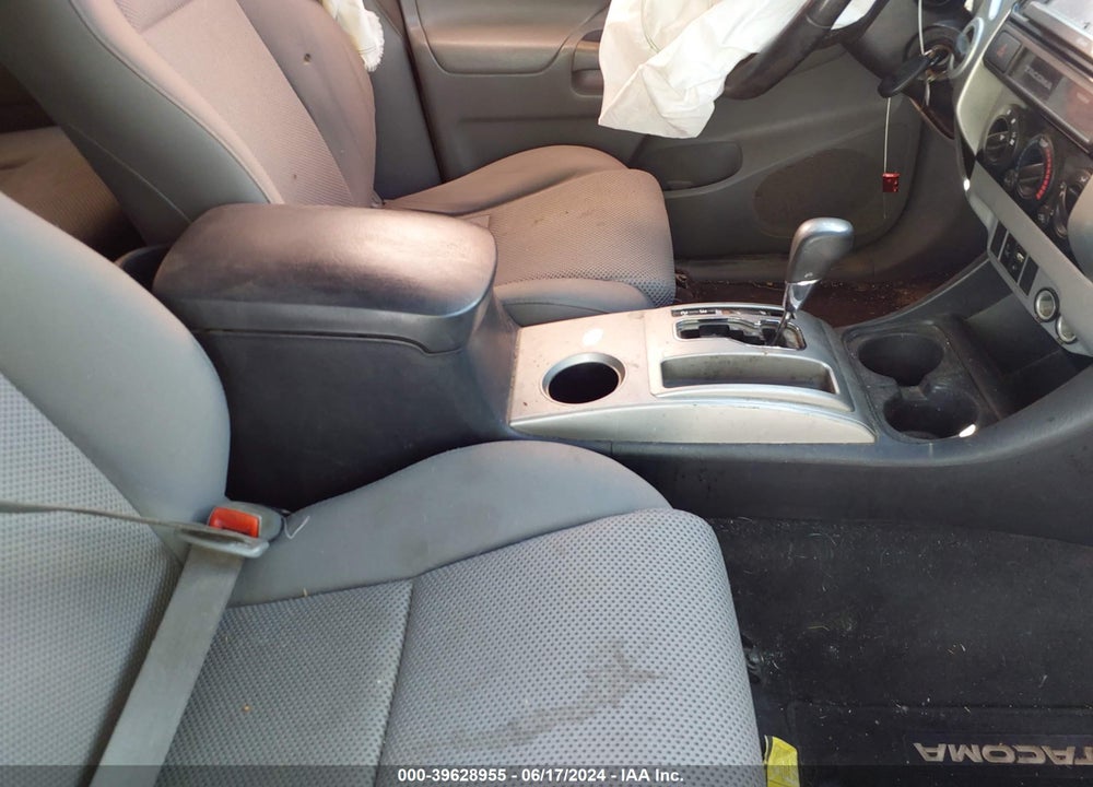 2015 TOYOTA TACOMA BASE V6 VIN: 5TFLU4EN1FX148039