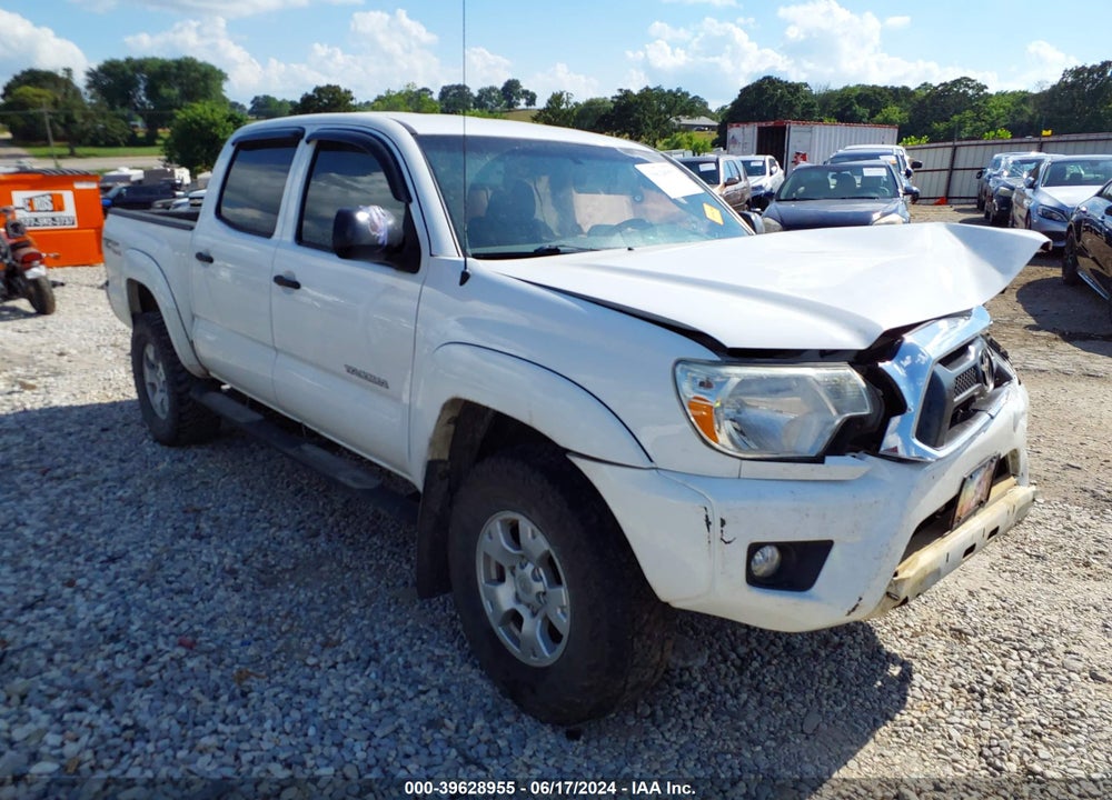 2015 TOYOTA TACOMA BASE V6 VIN: 5TFLU4EN1FX148039
