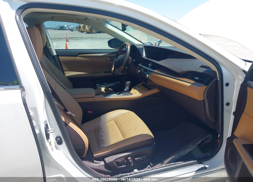2016 LEXUS ES 350 VIN: 58ABK1GGXGU035521