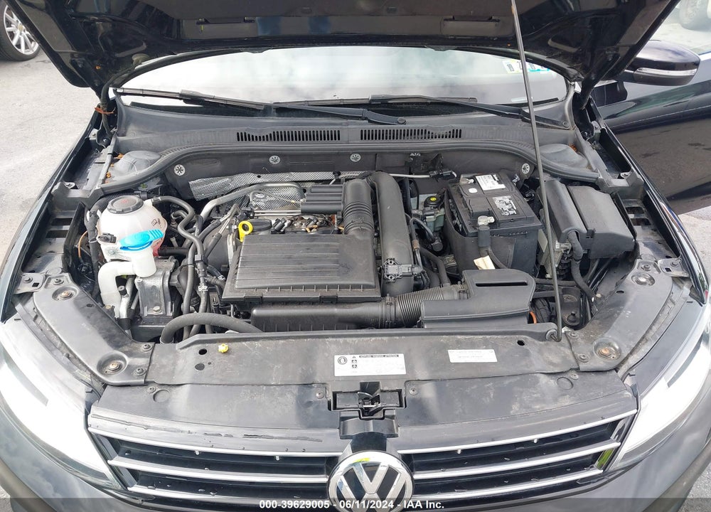 2018 VOLKSWAGEN JETTA VIN: 3VWDB7AJ4JM218076