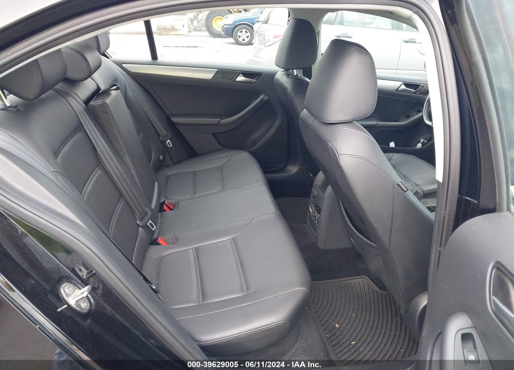 2018 VOLKSWAGEN JETTA VIN: 3VWDB7AJ4JM218076