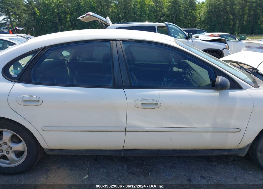 2004 FORD TAURUS SES VIN: 1FAFP55204G198384