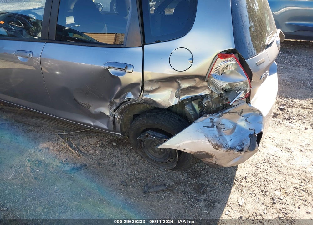 2008 HONDA FIT VIN: JHMGD38418S068723