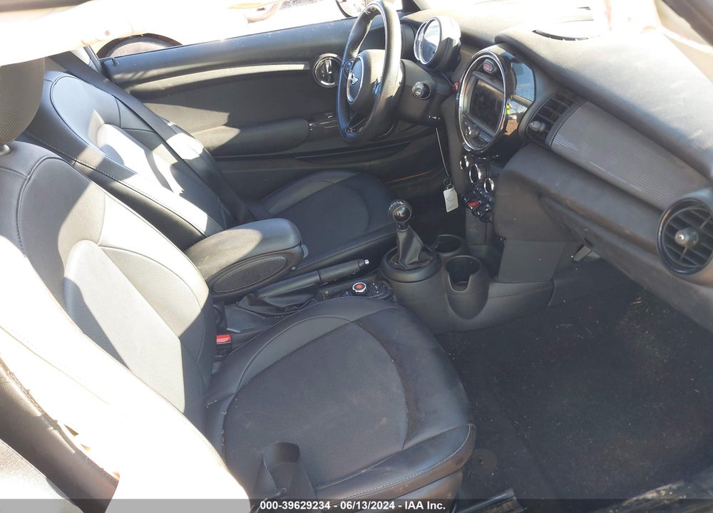 2017 MINI HARDTOP COOPER VIN: WMWXP5C32H3D01909