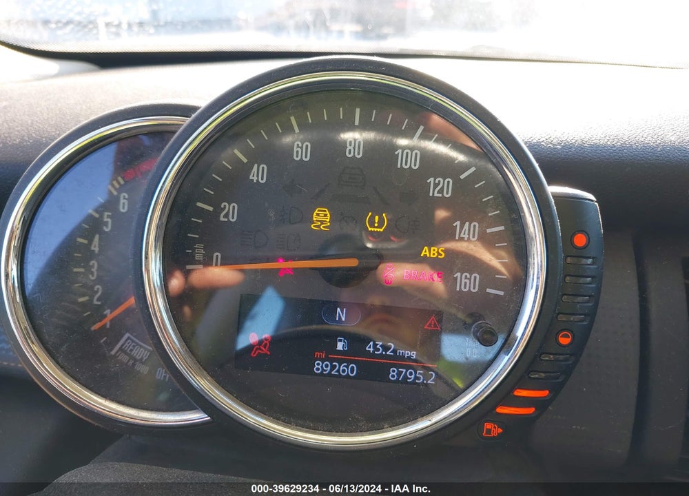 2017 MINI HARDTOP COOPER VIN: WMWXP5C32H3D01909