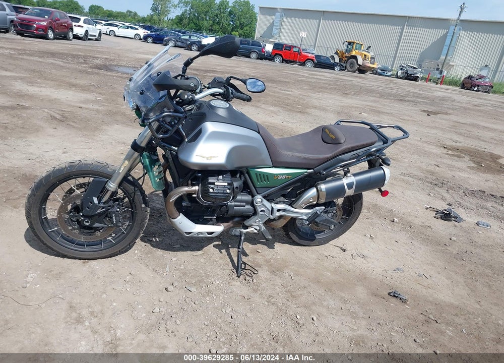 2022 MOTO GUZZI V85 TT VIN: ZGUKYUA08NM000719