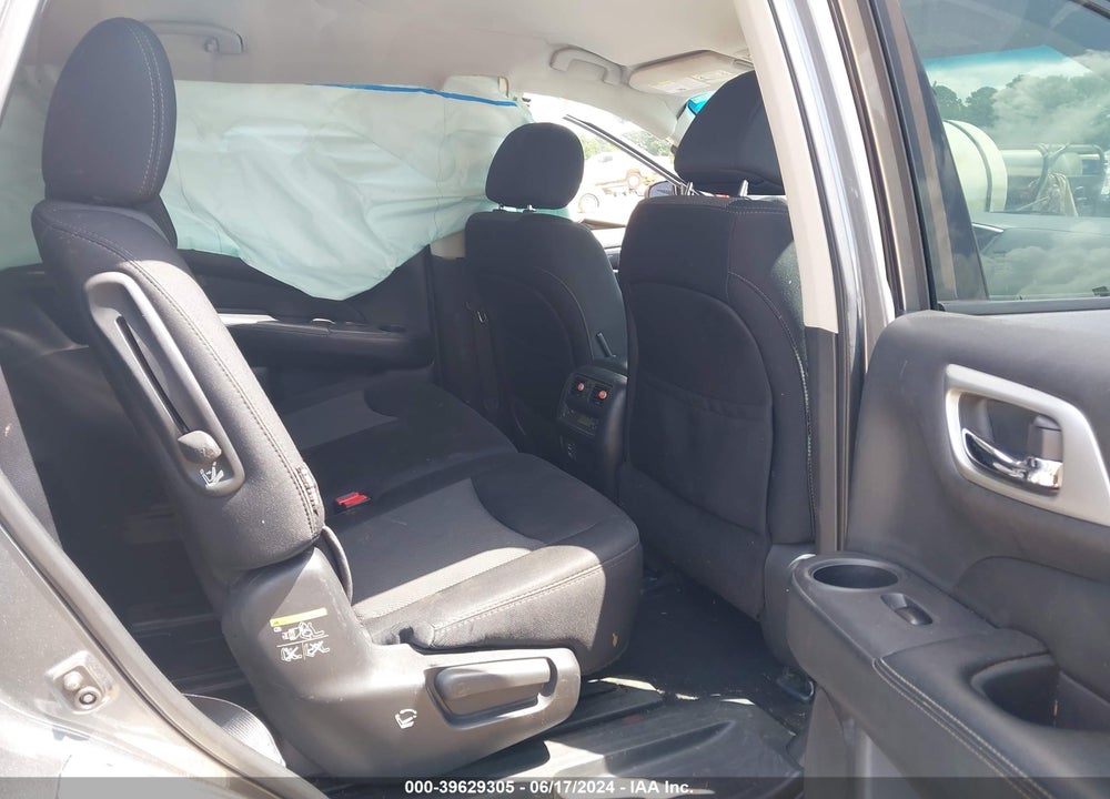 2018 NISSAN PATHFINDER SV VIN: 5N1DR2MN3JC622791