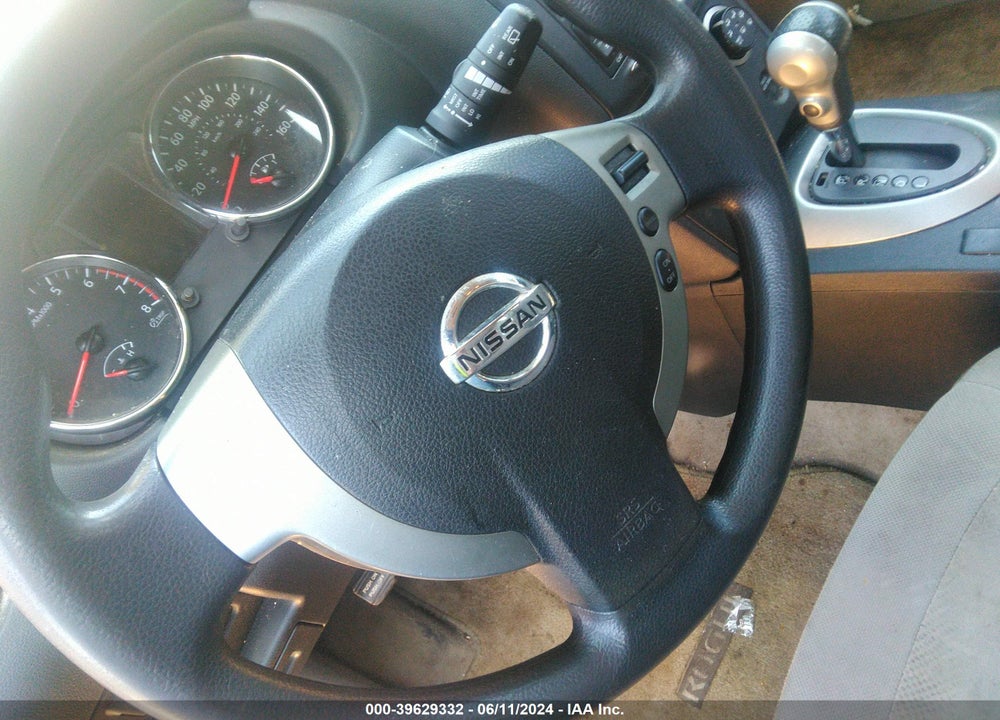 2013 NISSAN ROGUE S VIN: JN8AS5MT4DW539227