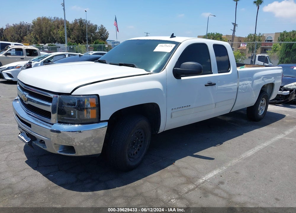 2011 CHEVROLET SILVERADO 1500 LT VIN: 1GCRCSE01BZ406600