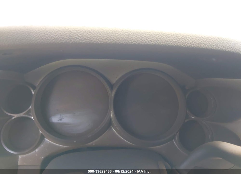2011 CHEVROLET SILVERADO 1500 LT VIN: 1GCRCSE01BZ406600