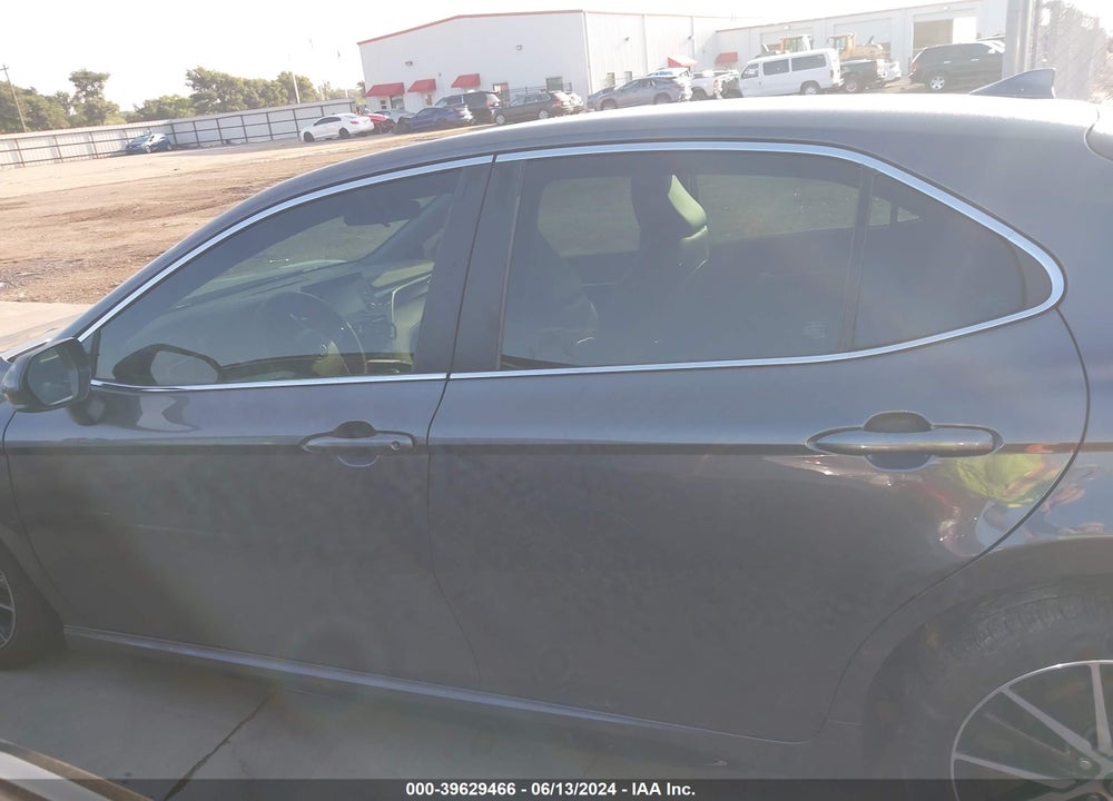 2021 TOYOTA CAMRY SE VIN: 4T1G11AK1MU561271