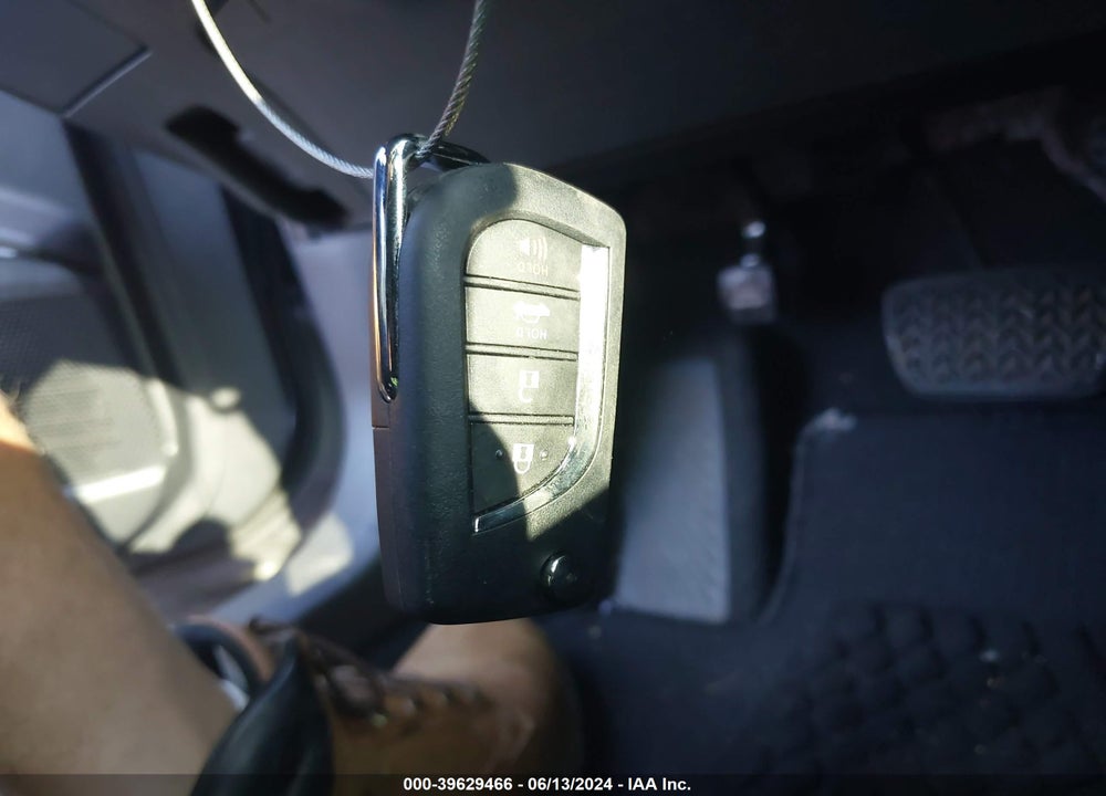 2021 TOYOTA CAMRY SE VIN: 4T1G11AK1MU561271