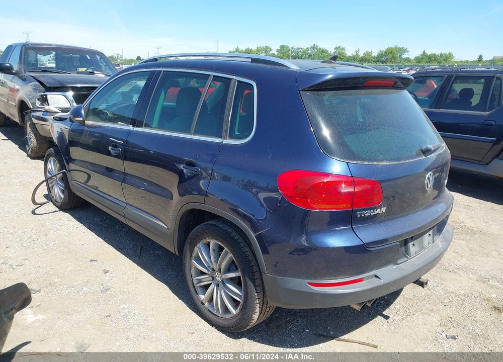 2013 VOLKSWAGEN TIGUAN SE VIN: WVGBV7AX2DW525221