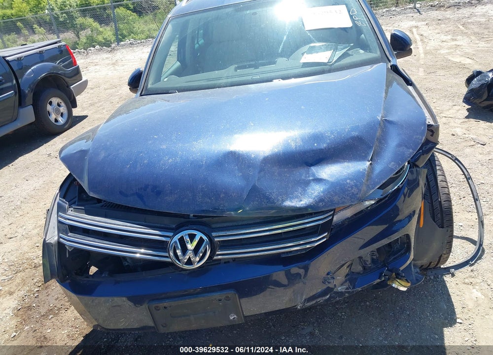 2013 VOLKSWAGEN TIGUAN SE VIN: WVGBV7AX2DW525221