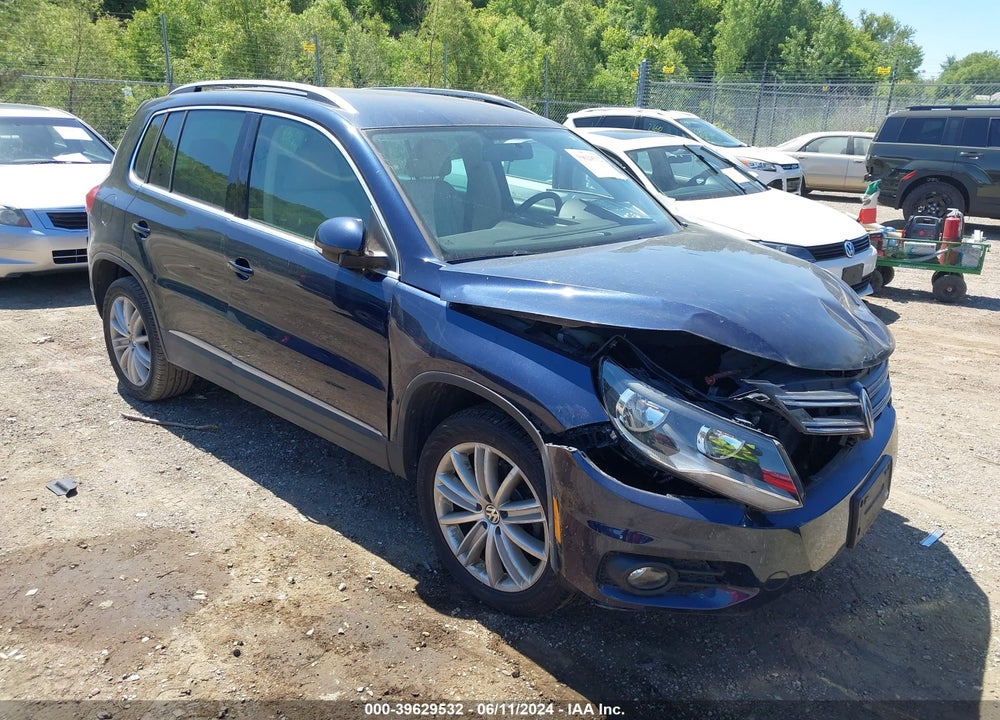 2013 VOLKSWAGEN TIGUAN SE VIN: WVGBV7AX2DW525221