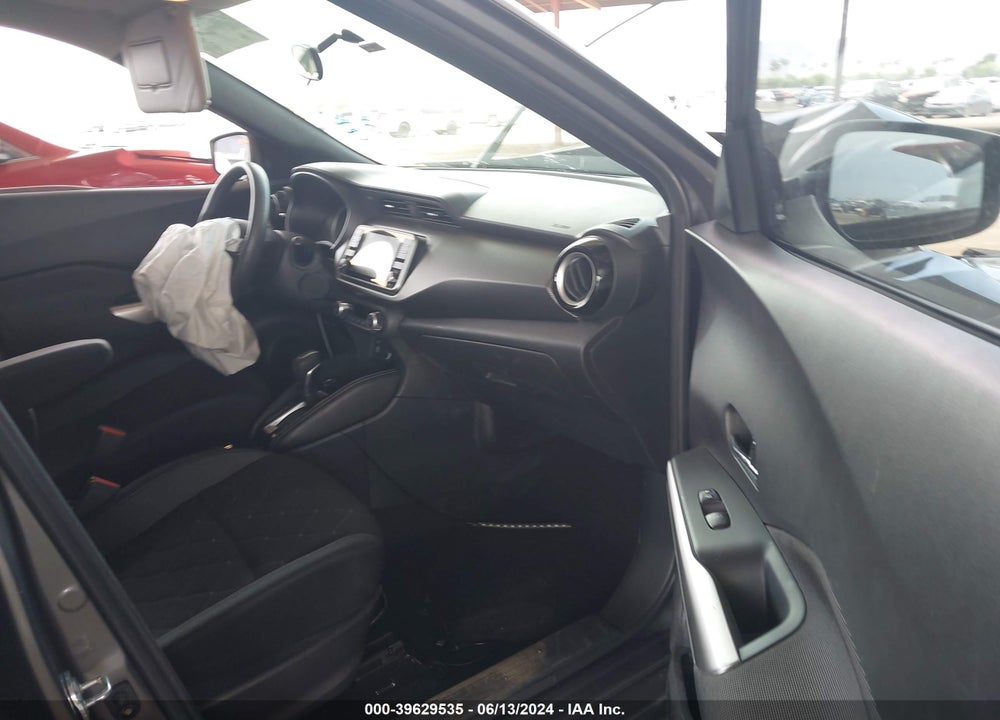 2019 NISSAN KICKS SV VIN: 3N1CP5CU1KL558758