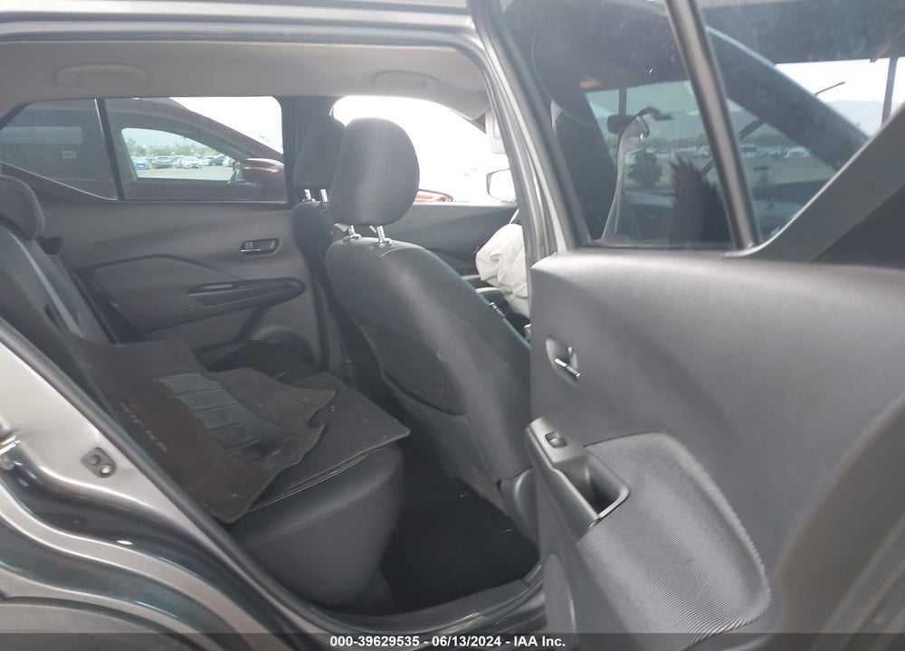 2019 NISSAN KICKS SV VIN: 3N1CP5CU1KL558758