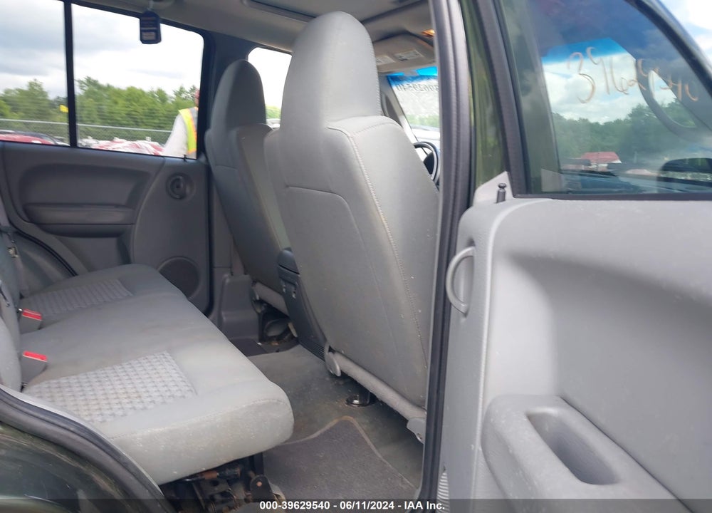 2006 JEEP LIBERTY SPORT VIN: 1J4GL48K66W287508