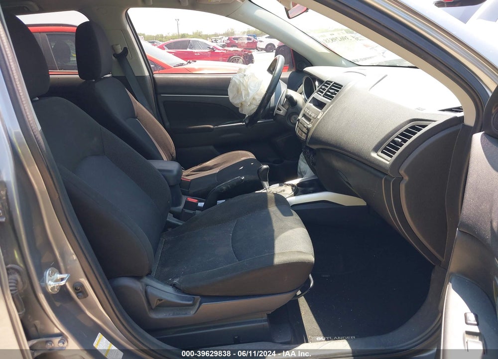 2012 MITSUBISHI OUTLANDER SPORT ES VIN: JA4AP3AU7CZ009341