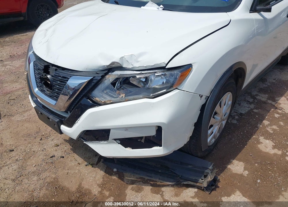 2018 NISSAN ROGUE S VIN: 5N1AT2MT8JC710433