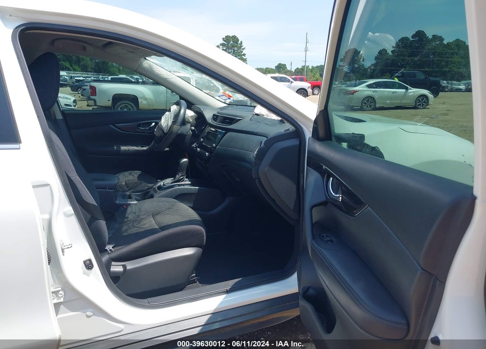 2018 NISSAN ROGUE S VIN: 5N1AT2MT8JC710433