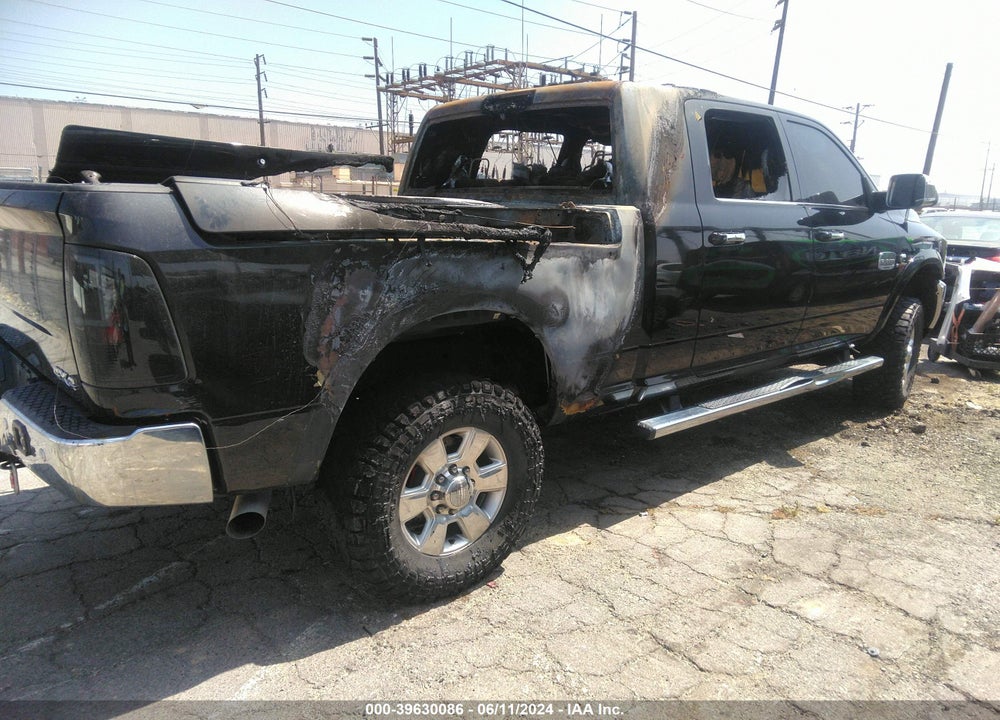 2018 RAM 3500 LAIE LONGHORN MEGA CAB 4X4 6'4 BOX VIN: 3C63R3NL6JG139075