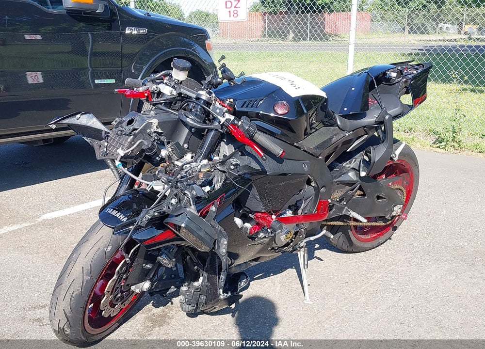 2015 YAMAHA YZFR1 VIN: JYARN39E8FA000416