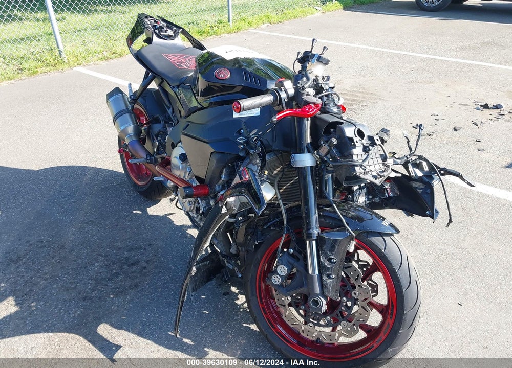 2015 YAMAHA YZFR1 VIN: JYARN39E8FA000416