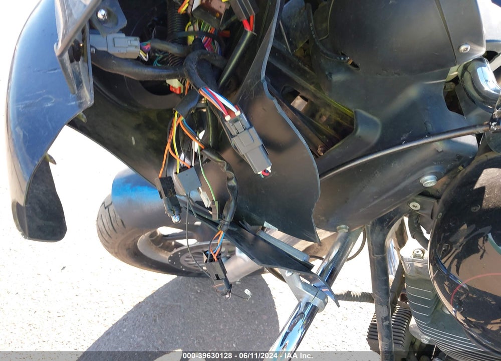 1999 HARLEY-DAVIDSON FLTRI VIN: 1HD1FSW1XXY637468