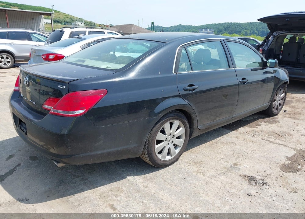 2005 TOYOTA AVALON XLS VIN: 4T1BK36B55U007874