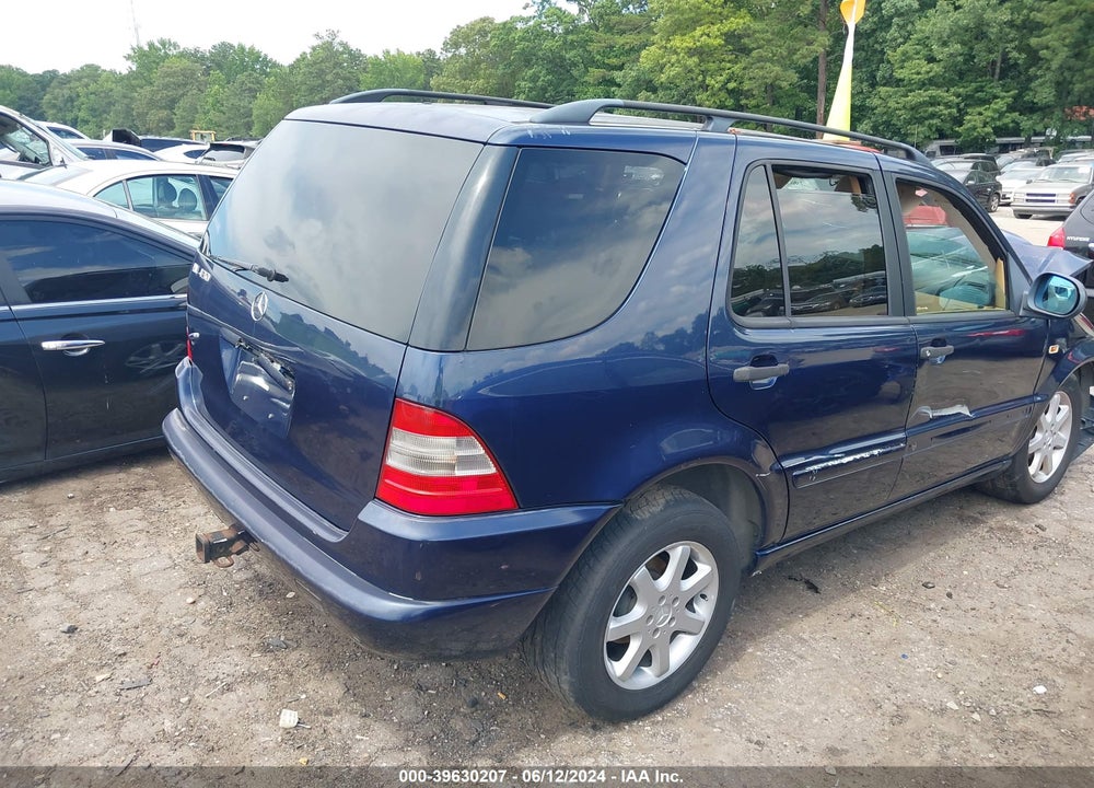 1999 MERCEDES-BENZ ML 430 VIN: 4JGAB72E4XA093928