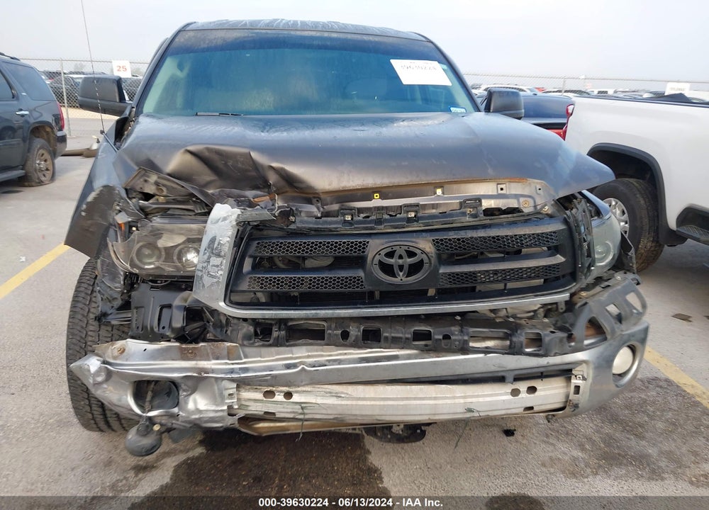 2011 TOYOTA TUNDRA GRADE 5.7L V8 VIN: 5TFRY5F19BX112206