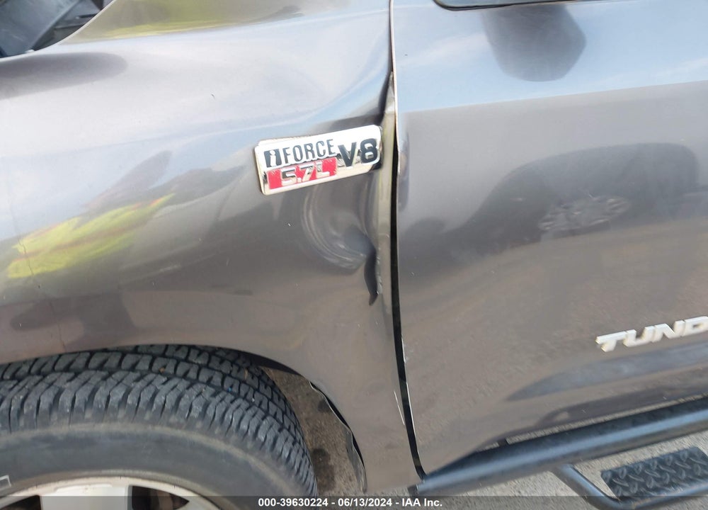2011 TOYOTA TUNDRA GRADE 5.7L V8 VIN: 5TFRY5F19BX112206