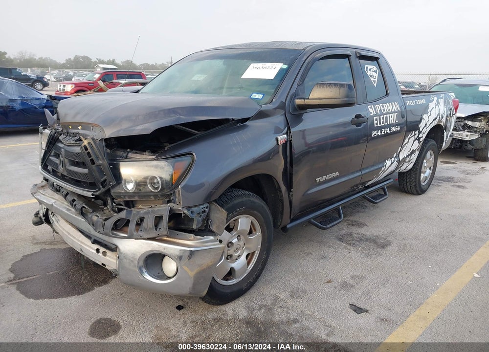 2011 TOYOTA TUNDRA GRADE 5.7L V8 VIN: 5TFRY5F19BX112206