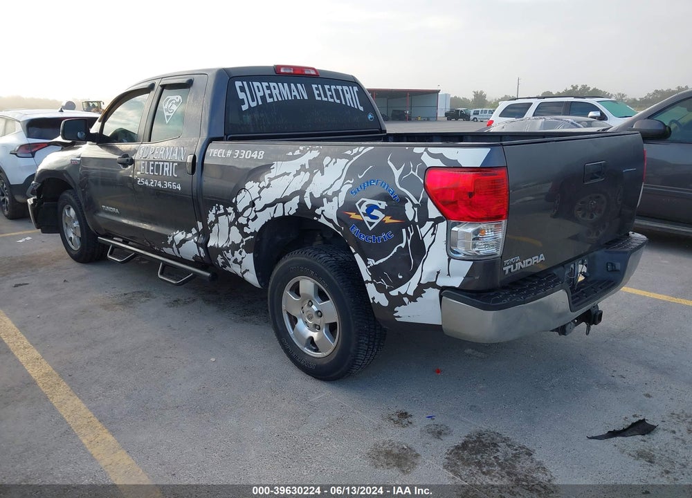 2011 TOYOTA TUNDRA GRADE 5.7L V8 VIN: 5TFRY5F19BX112206