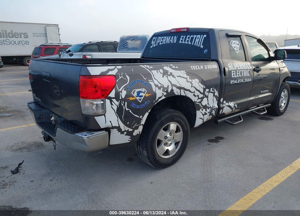 2011 TOYOTA TUNDRA GRADE 5.7L V8 VIN: 5TFRY5F19BX112206