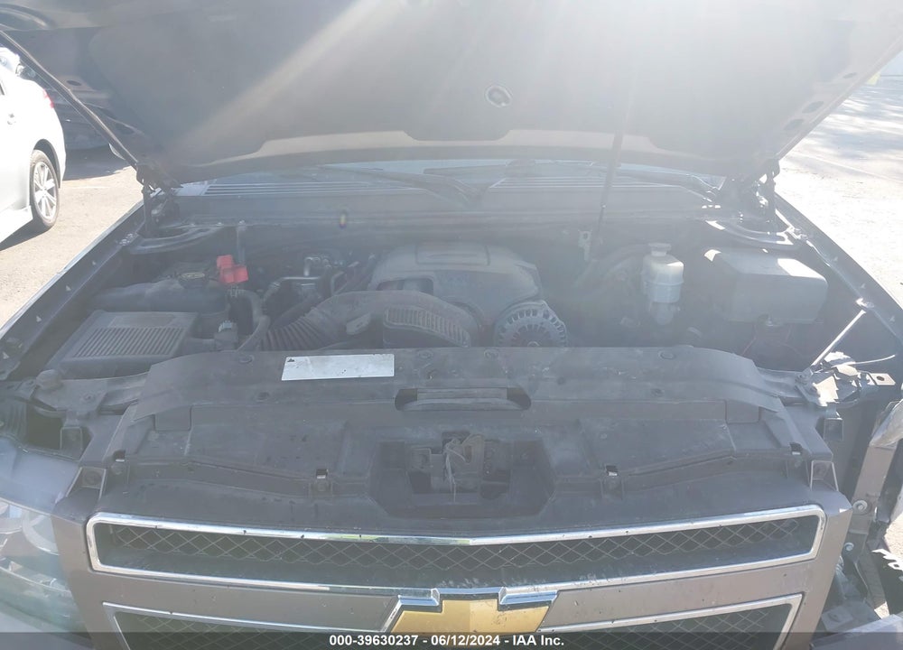 2013 CHEVROLET SUBURBAN 1500 LT VIN: 1GNSKJE78DR189942