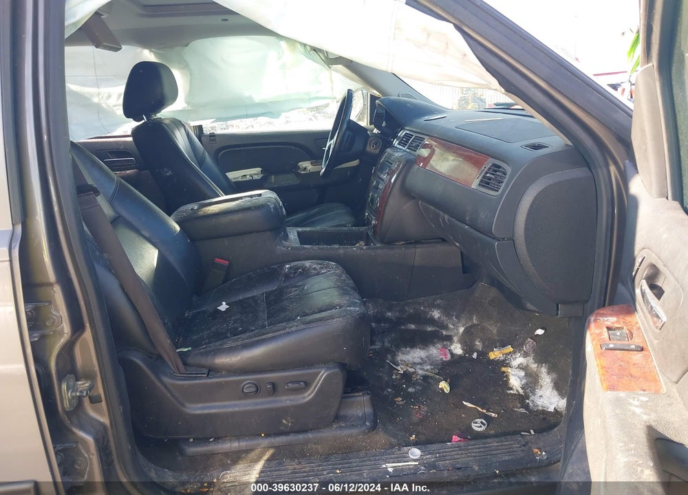 2013 CHEVROLET SUBURBAN 1500 LT VIN: 1GNSKJE78DR189942